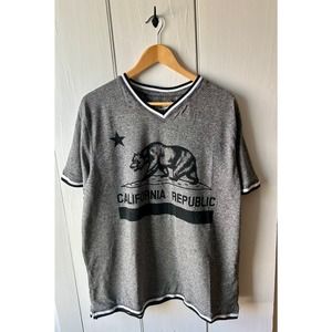 Brooklyn Cloth California Republic bear gray men's small T-shirt v-neck